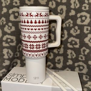 Simple Modern TREK 40oz Tumbler in Ugly Sweater Reindeer 😍 New 🆕 LAST ONE 🥰🥰